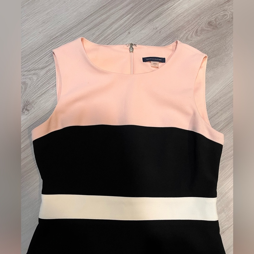 TOMMY HILFIGER Elegant Black and Pink Striped Dress - Picture 5 of 11